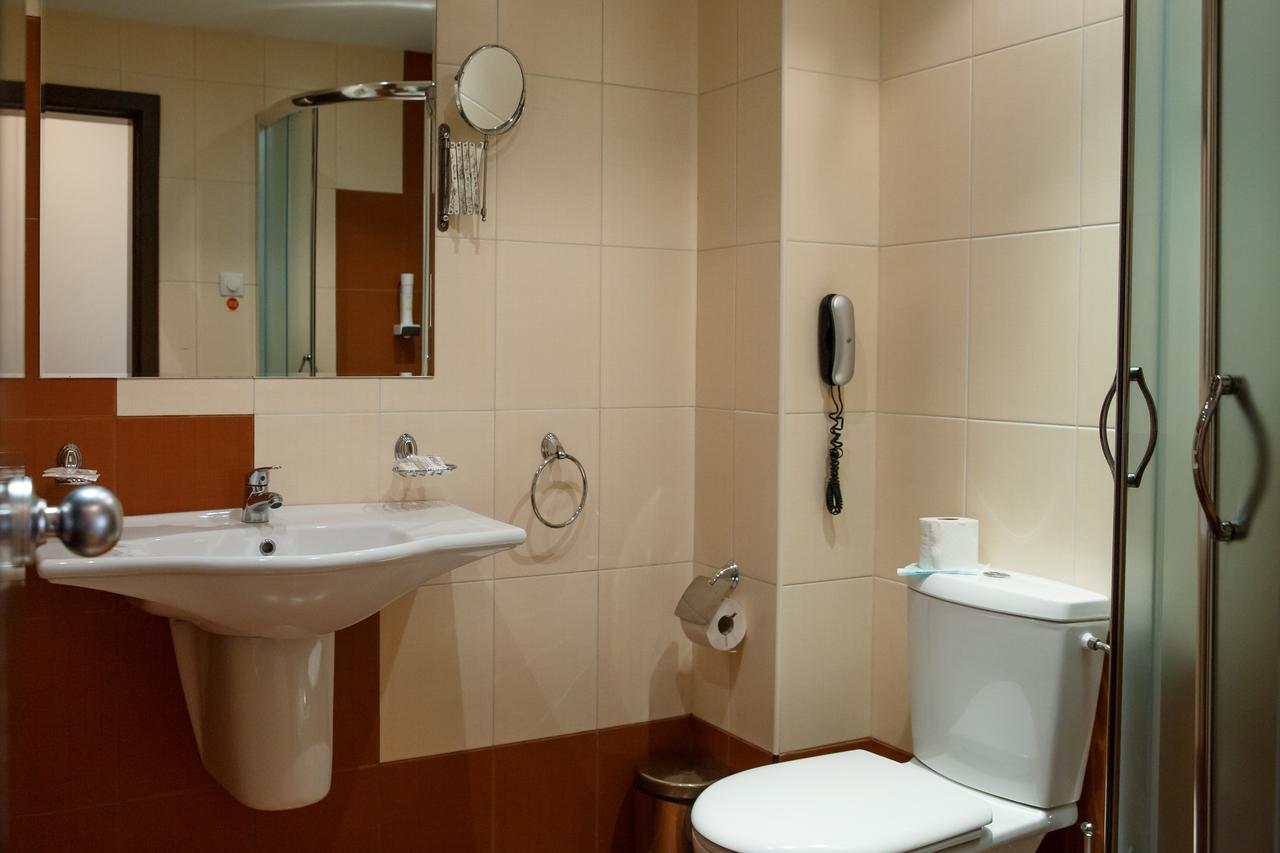 Two-Bedroom Apartment,750703553:JPEG
