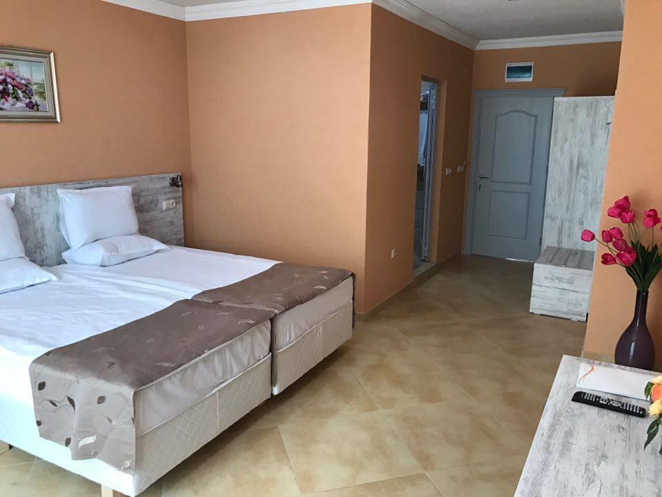 Chambre Supérieure (2 Adultes + 2 Enfants)