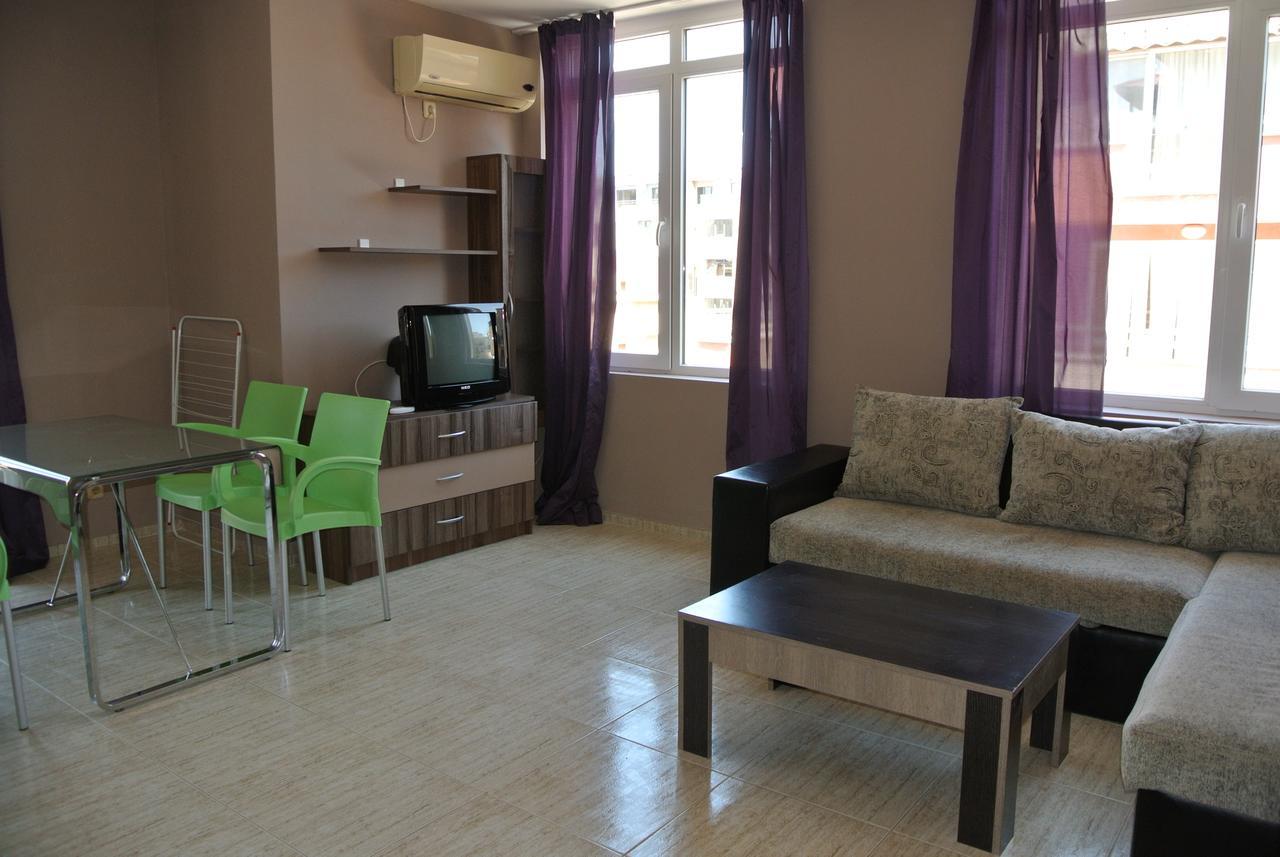 Two-Bedroom Apartment,610396544:JPEG