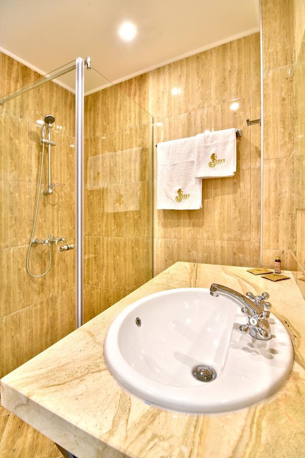 Apartament cu 3 dormitoare și vedere la mare