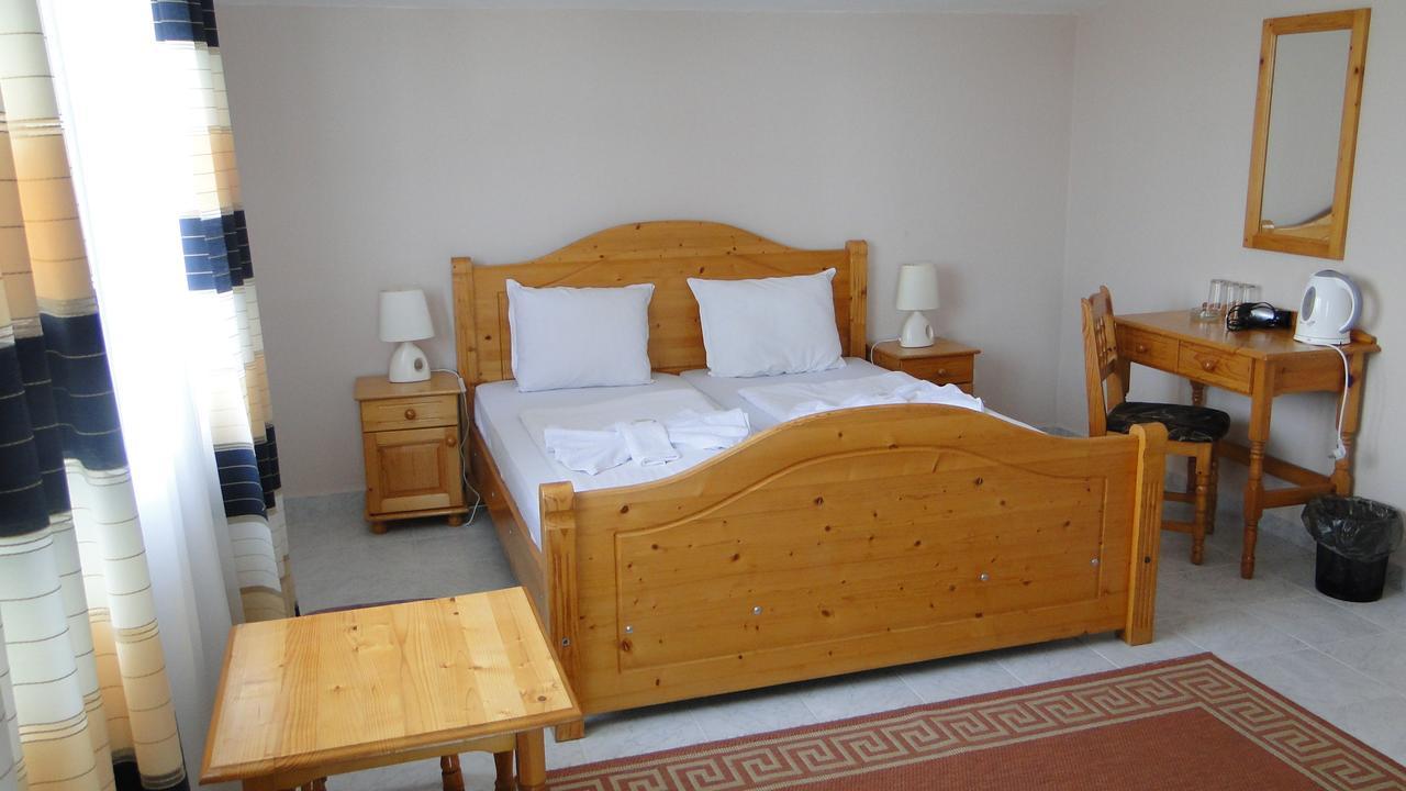 Doppel- oder Zweibettzimmer