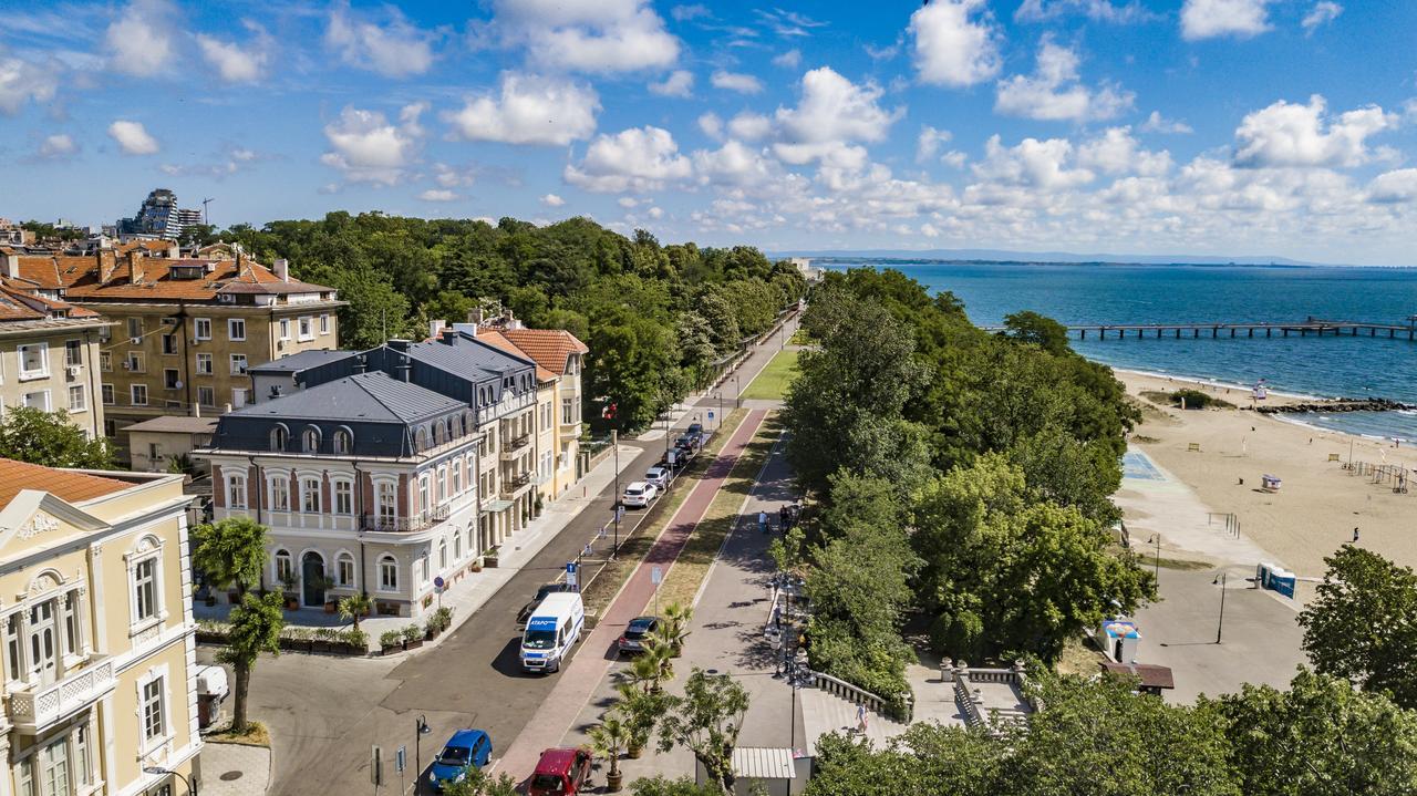 Grand Deluxe Zimmer mit Balkon und Meerblick