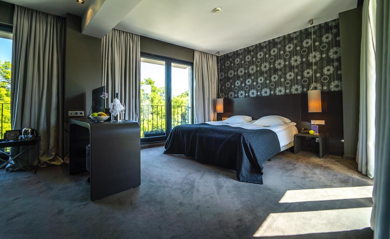 Middle Suite