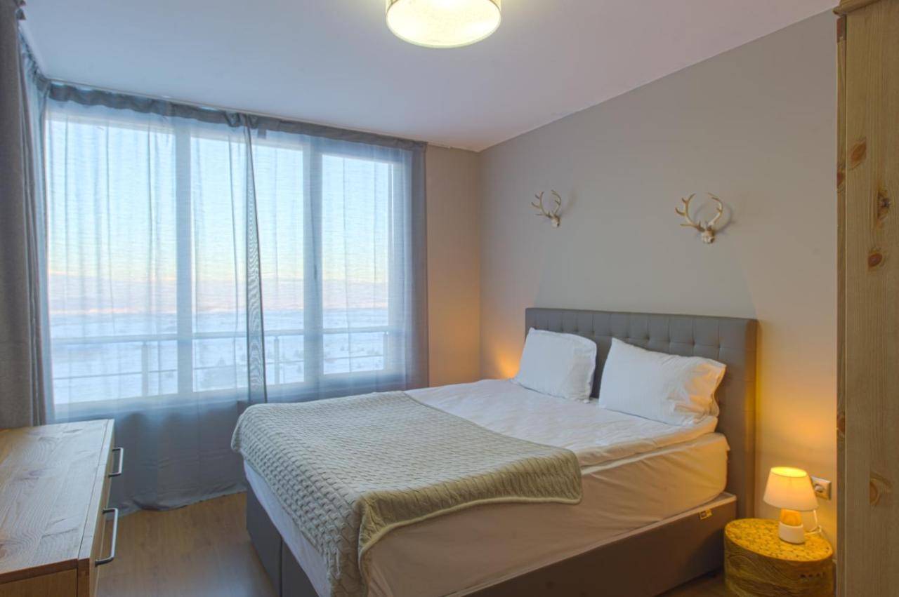 Deluxe One-Bedroom Apartment Annex Building SPA Access