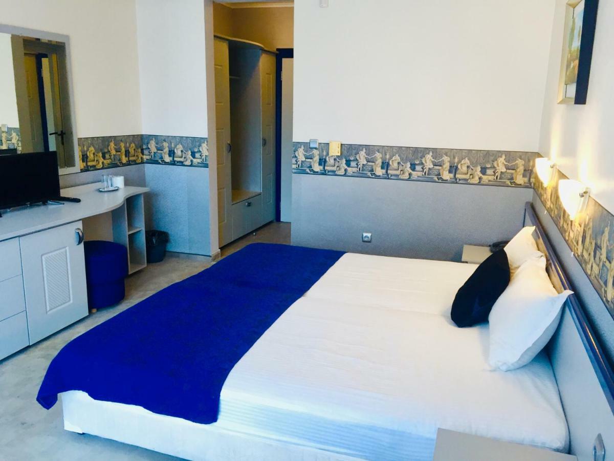 Studio cu balcon (3 adulţi)