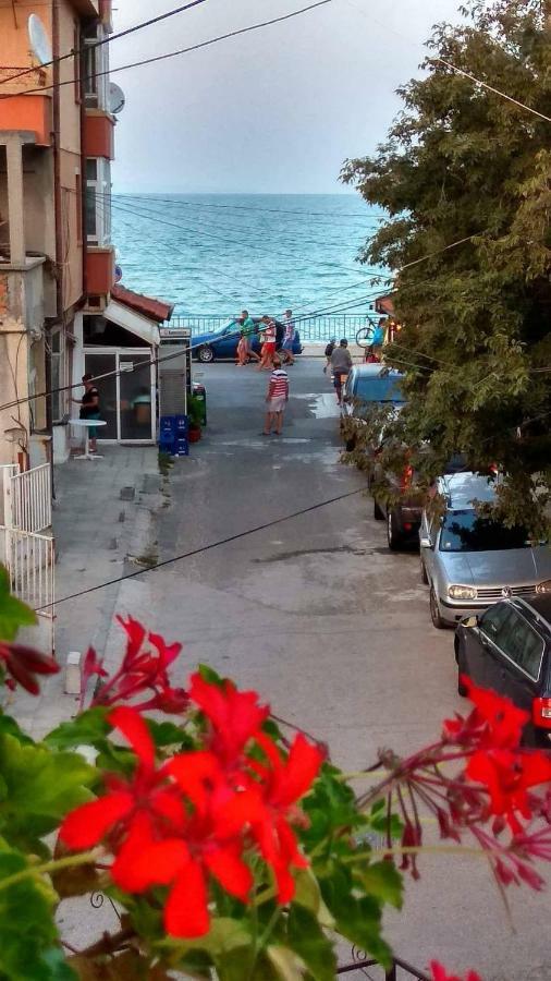 Cameră de familie cu vedere la mare