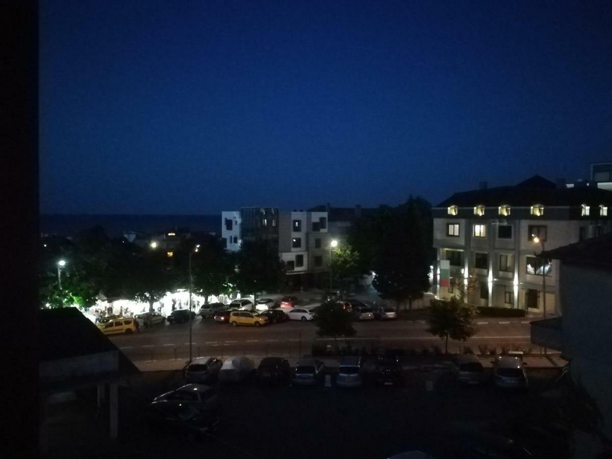 Cameră de familie cu vedere la mare