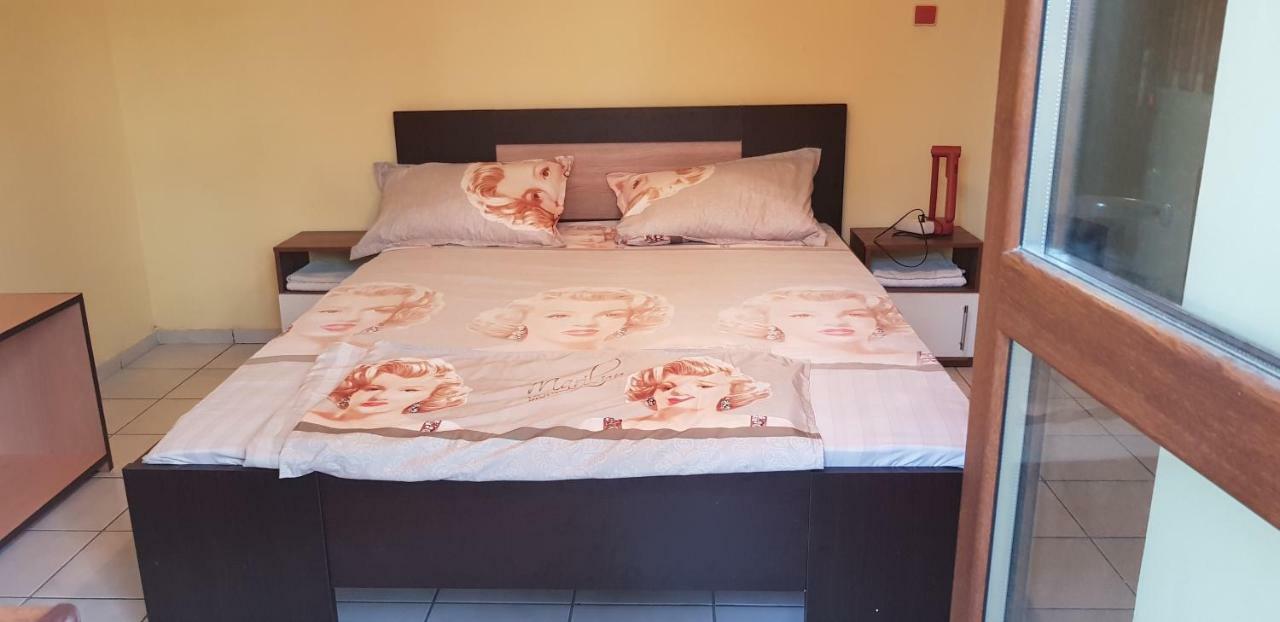 Classic Dreibettzimmer