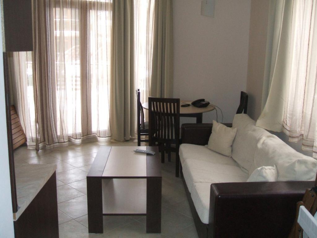 One-Bedroom Apartment,9015260:JPEG