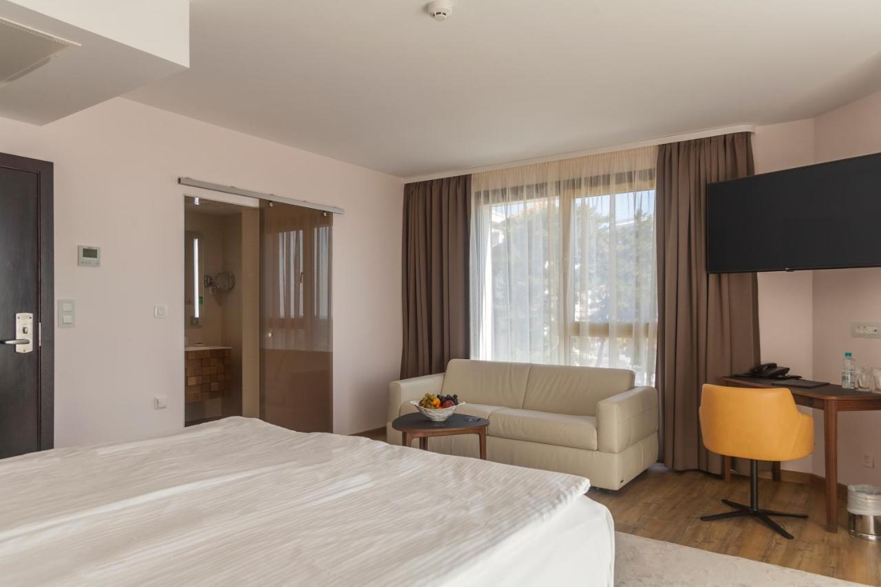 Deluxe Room Balcony Sea View