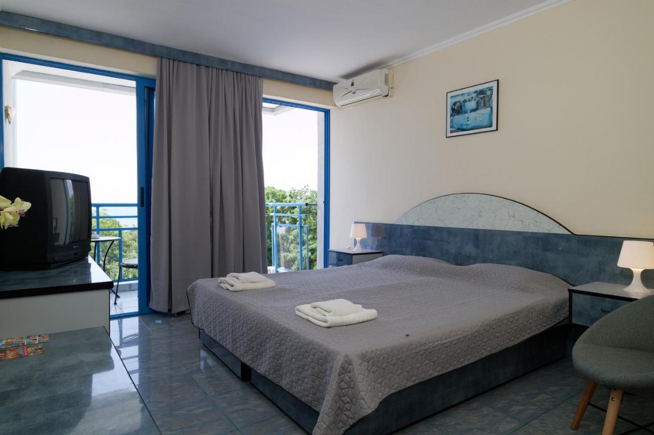 Double or Twin Room Balcony Sea View,954610150:JPEG