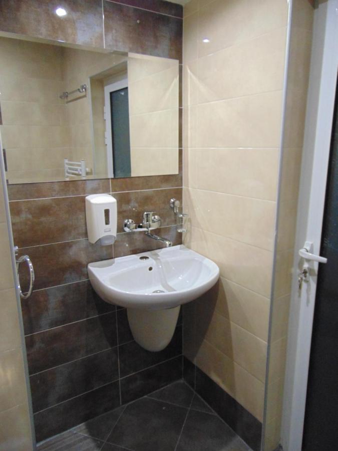 Two-Bedroom Apartment,976217443:JPEG