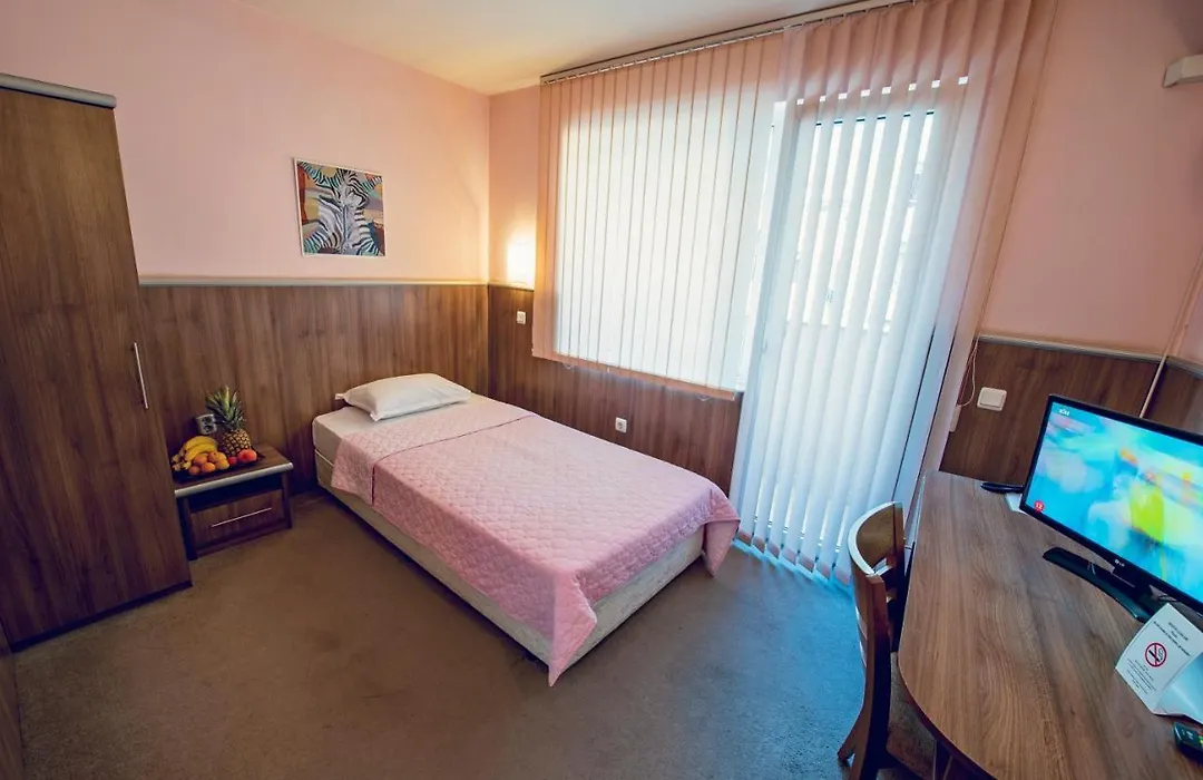 Family Hotel Gran Ivan-1