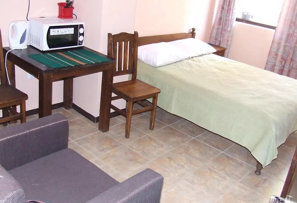 Varnaflats Guest Rooms-1
