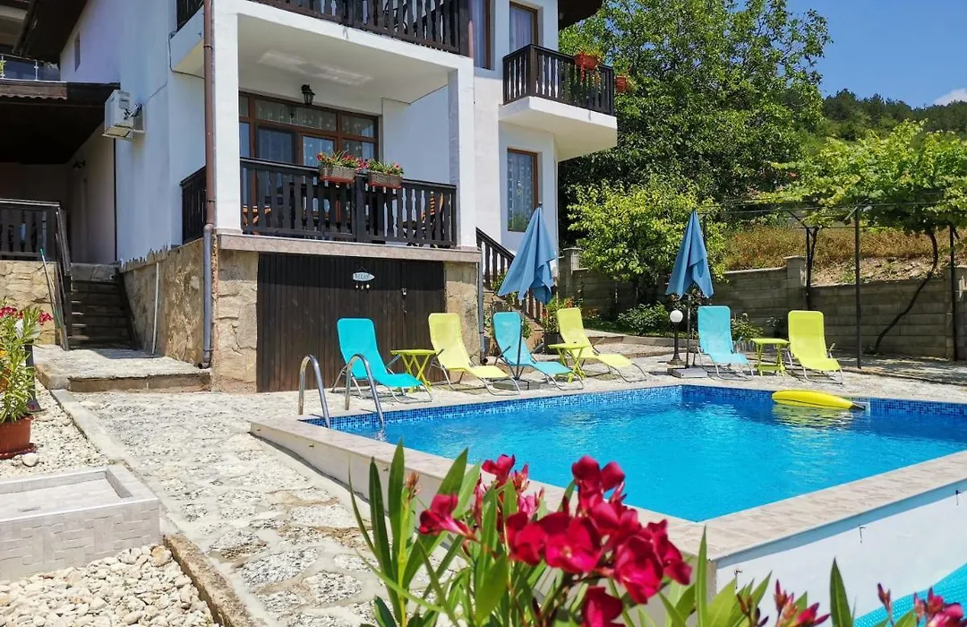 Villa Holly-1