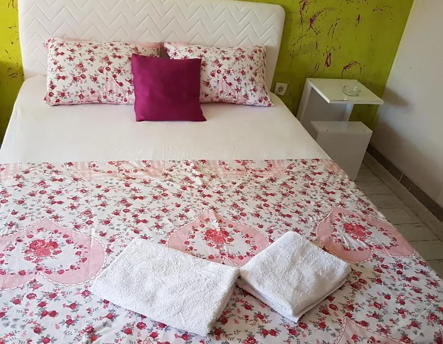 Abuyer Hotel-1