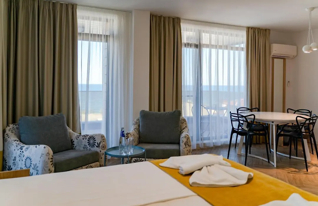 Family Hotel Laxo-1
