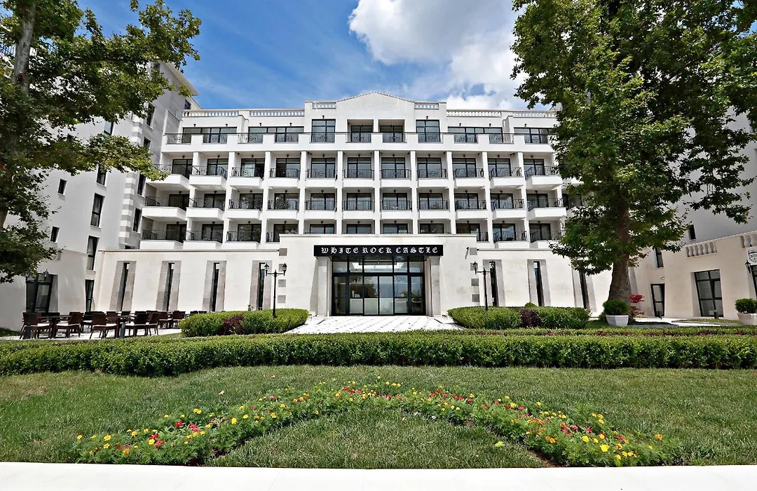 White Rock Castle Hotel & Wellness Club-1