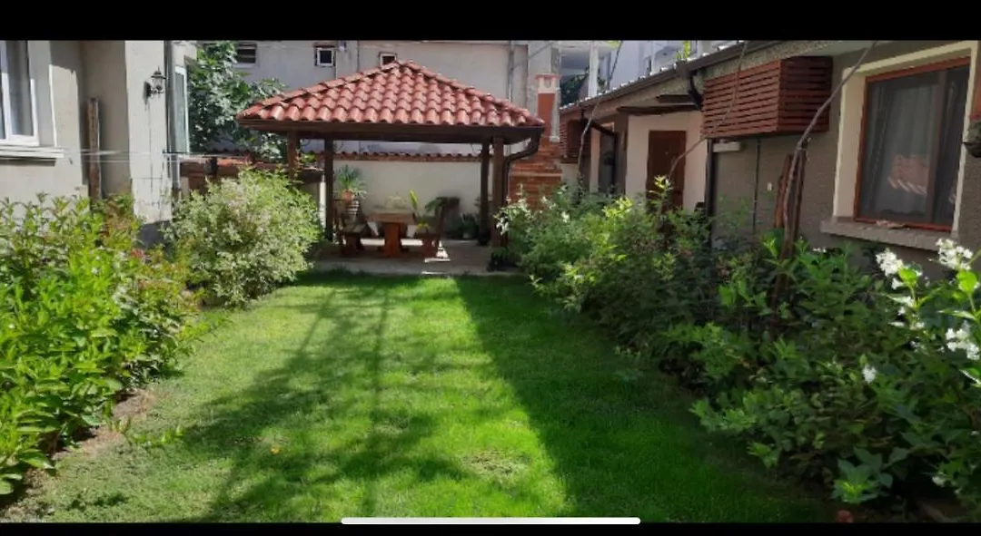 Guest House Ofilovi-1