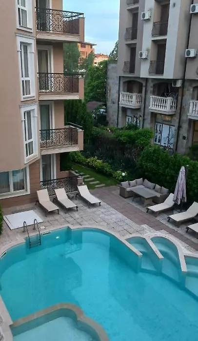 Даун Парк Делюкс-1