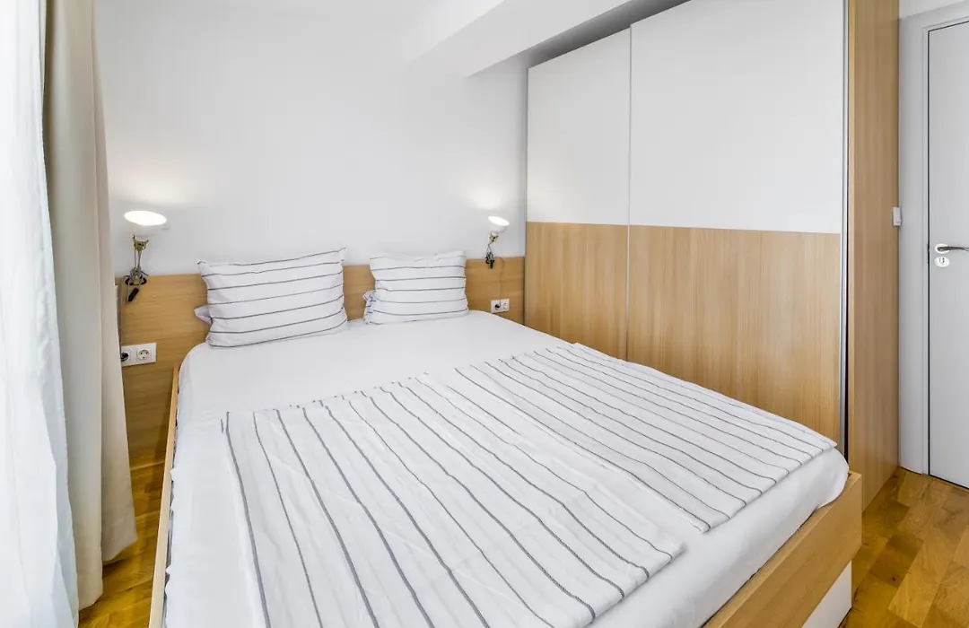 Exclusive Apartment Studentski Grad-1