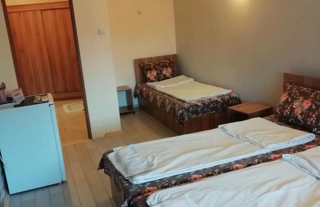 Guest House Ceco-1