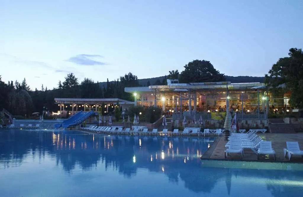 Hotel Com-1