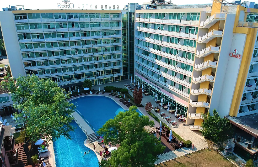 Grand Hotel Oasis-1