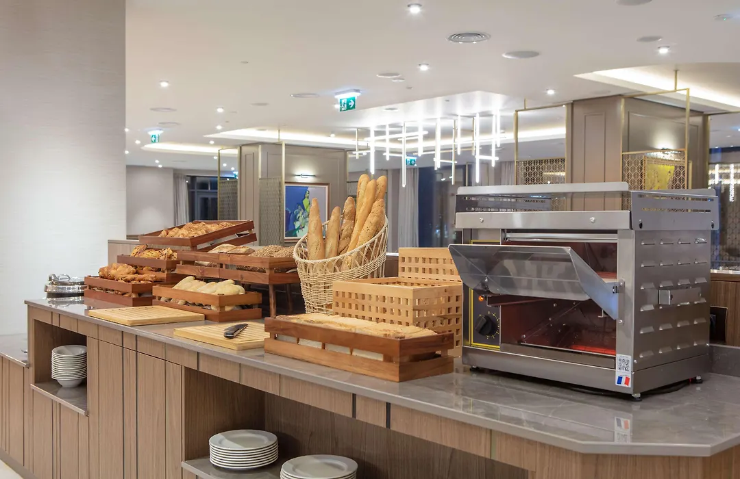 Doubletree By Hilton Plovdiv Center-1