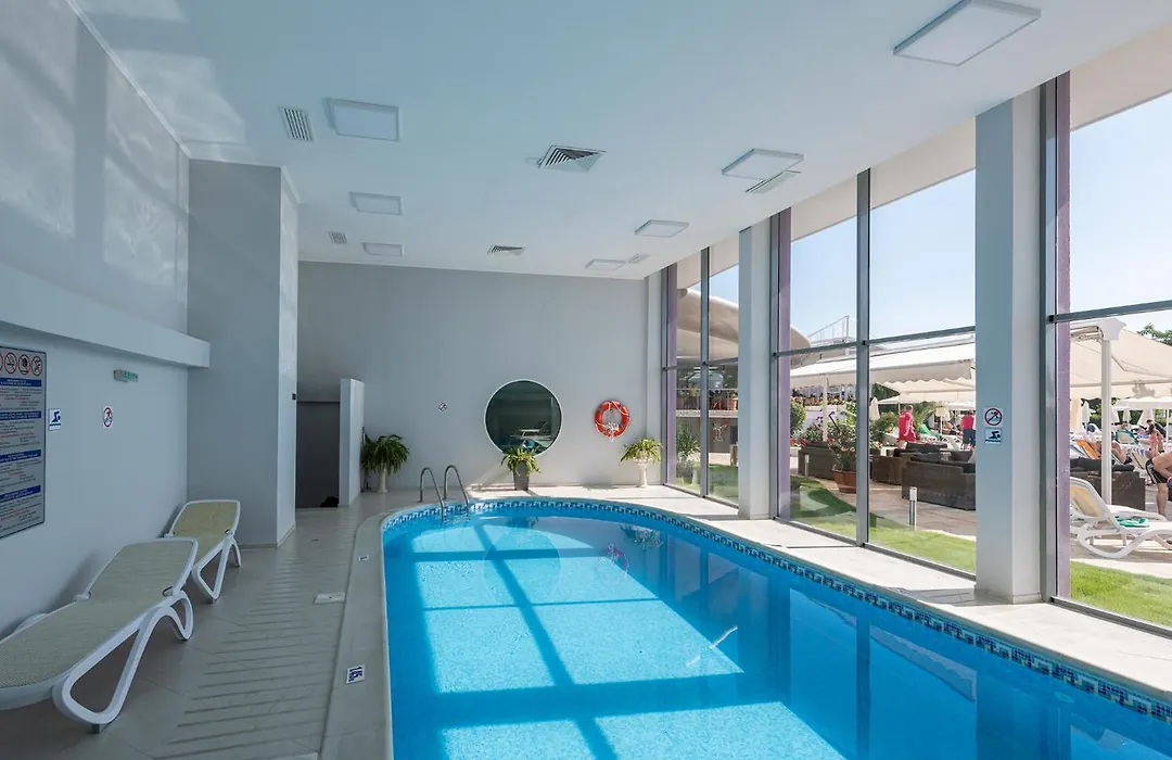 Hotel Neptun Beach-1