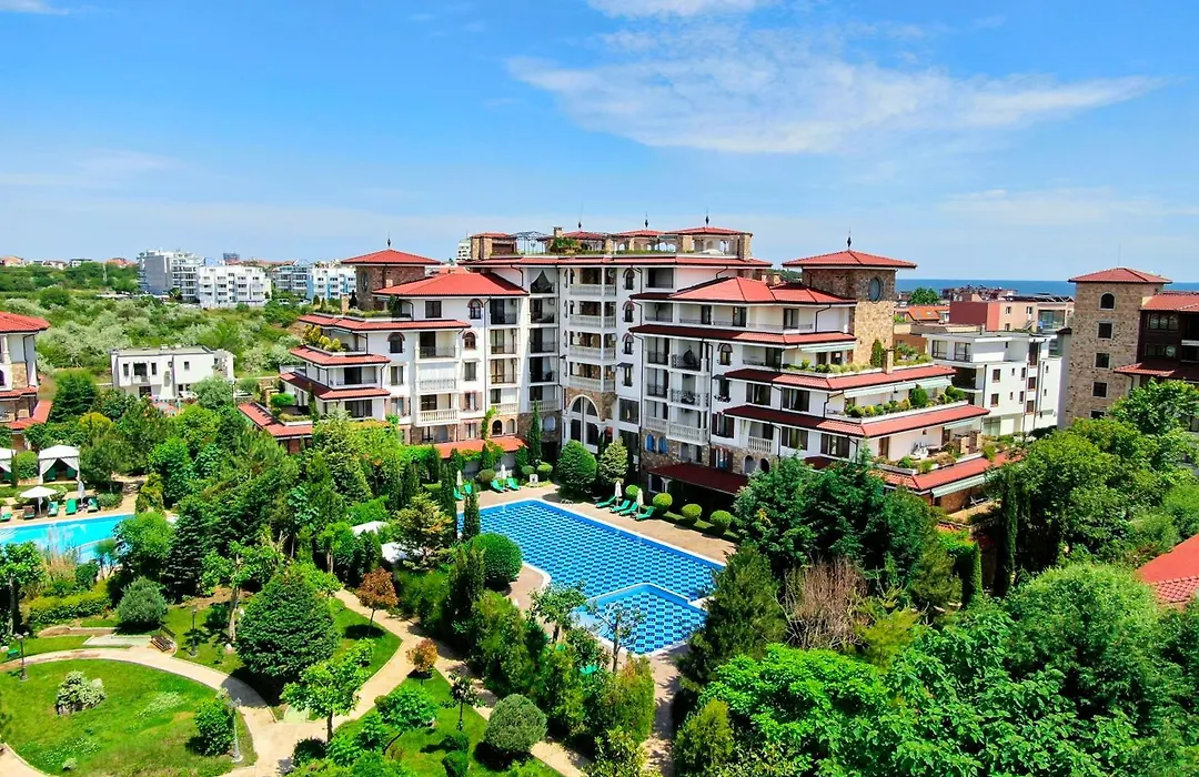 Esteban Vip Residence Club-1