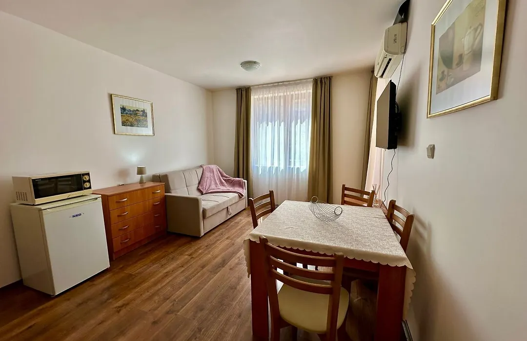 Efir 2 - Menada Apartments-1