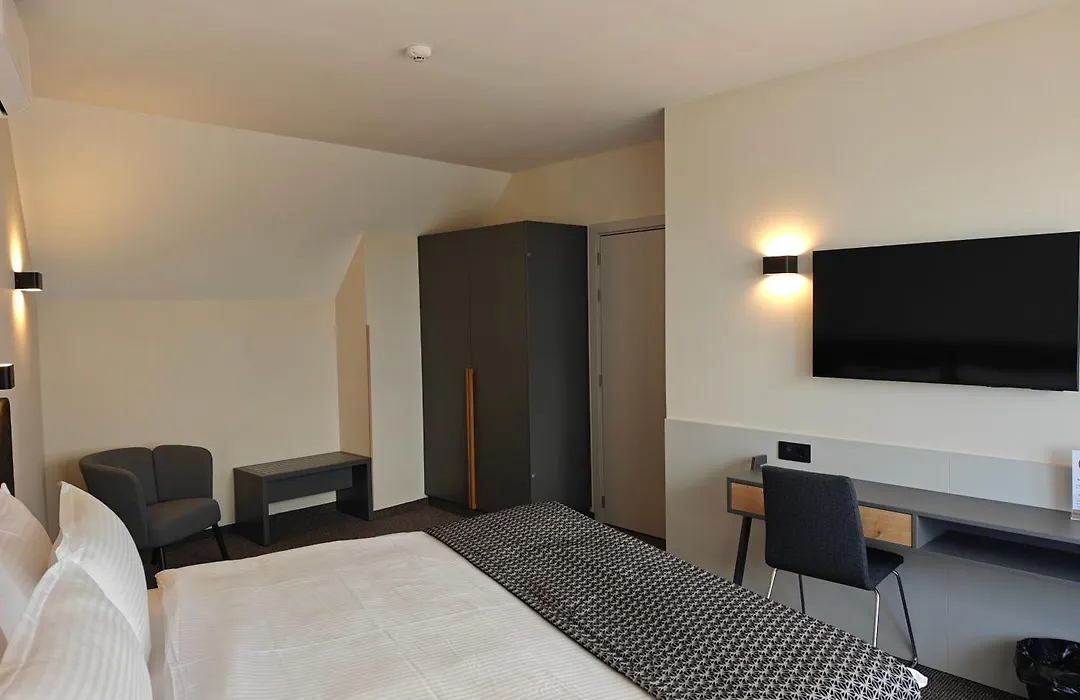 Jasmin Hotel-1