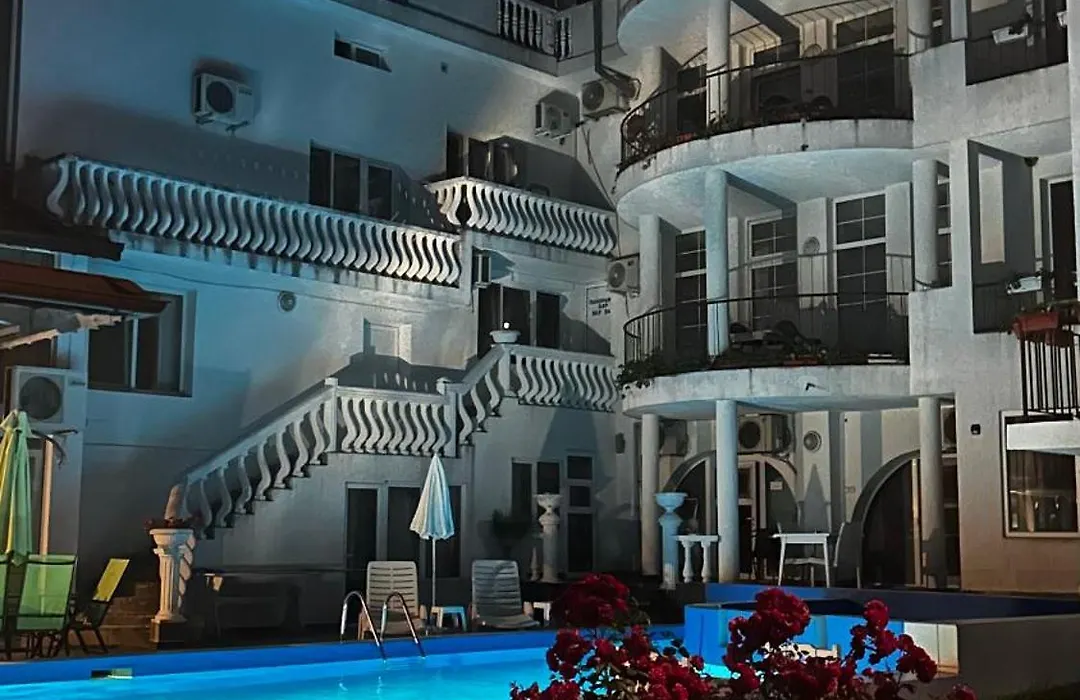 Family Hotel Ludo-1