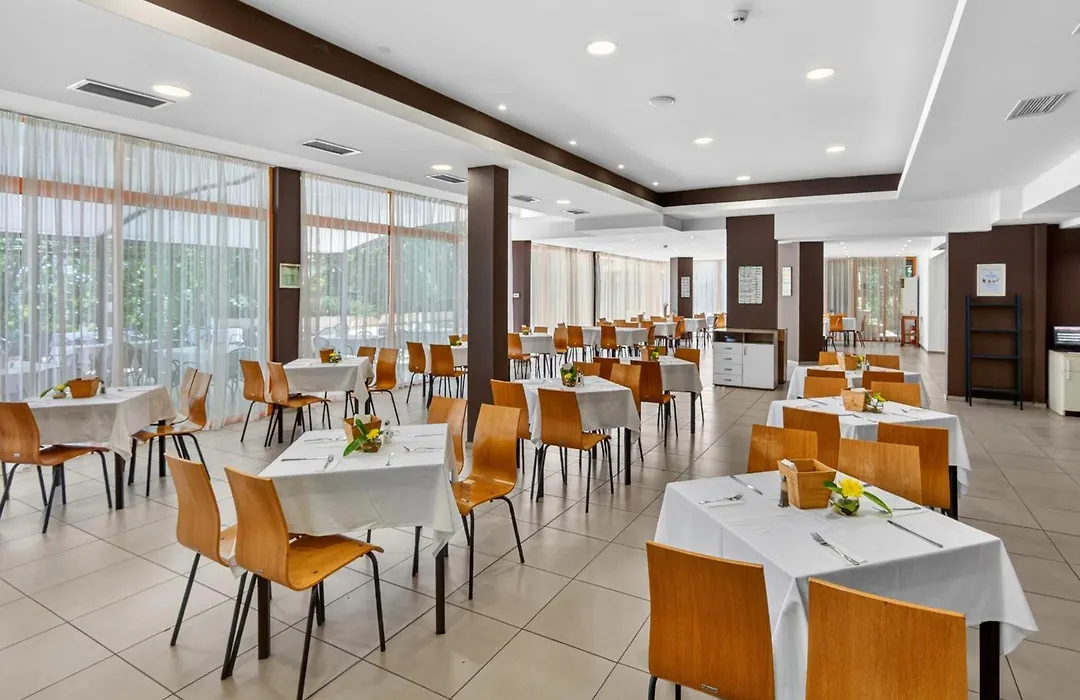 Hotel Sunrise Golden Sands-1