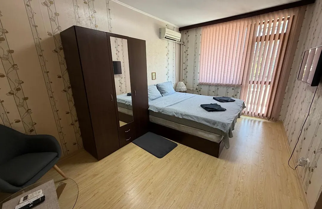 Izgrev Sarafovo-1