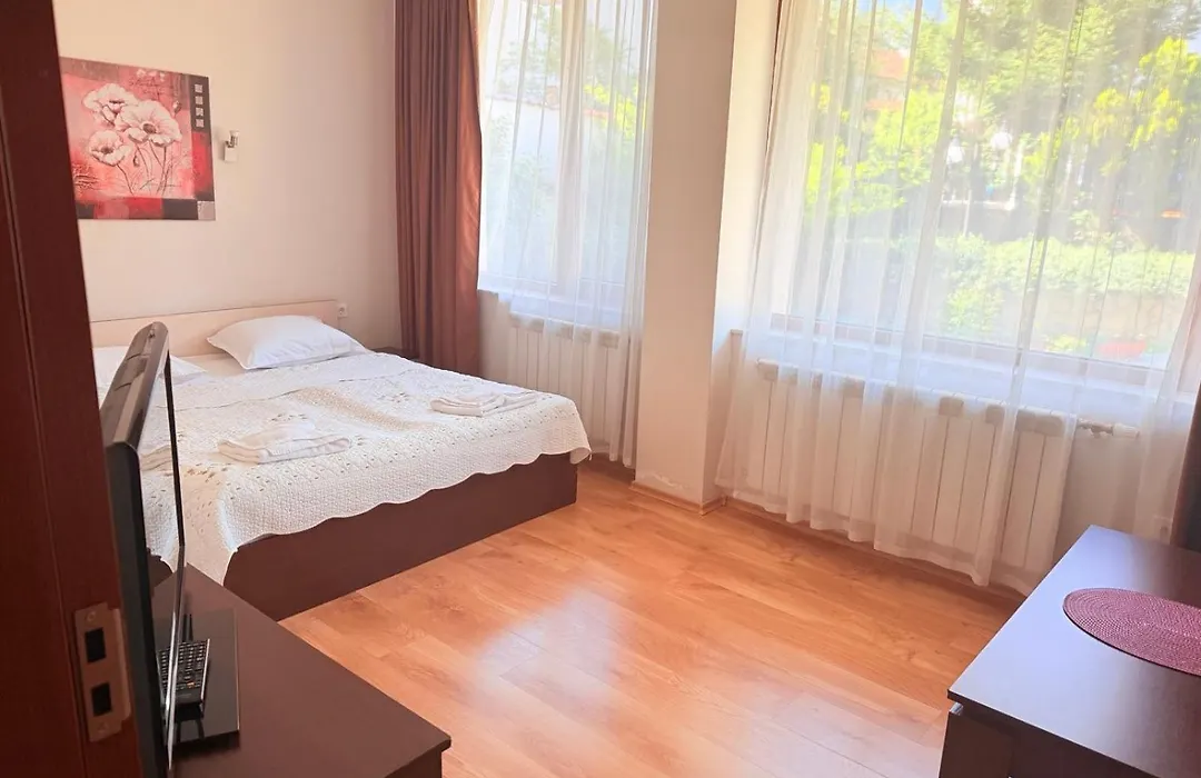 Guest House Ela-1