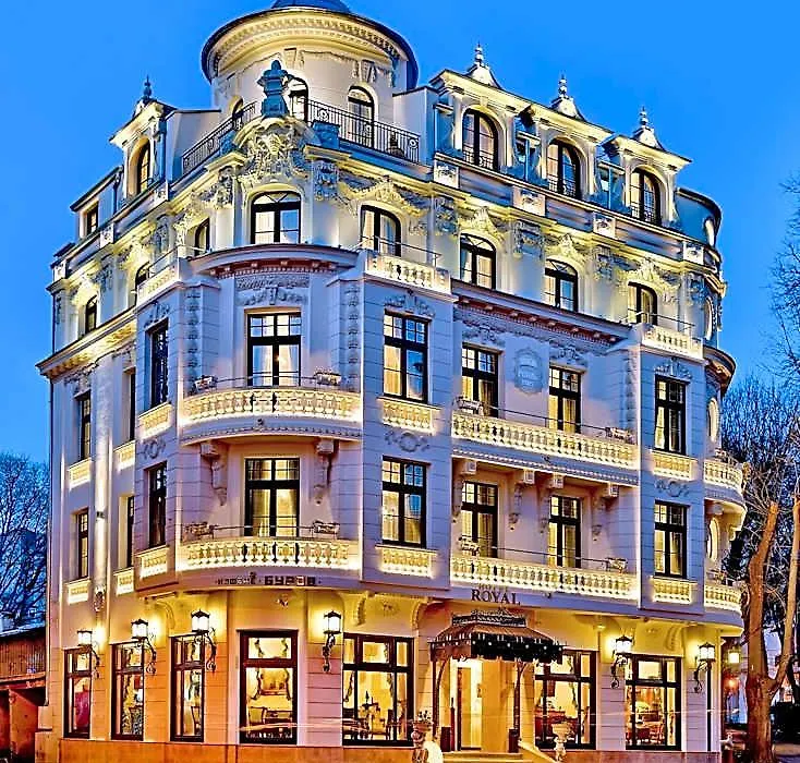 Royal Hotel-1