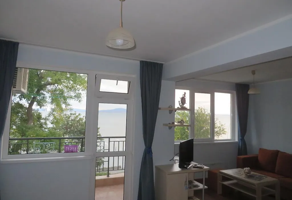 Villa Yavorov-1