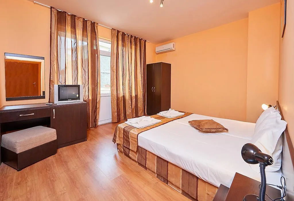 Guest House Oasis-1
