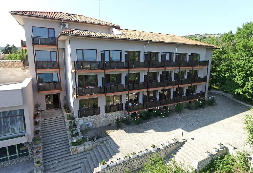 Bisser Hotel - Free Parking - Free Pool Access-1