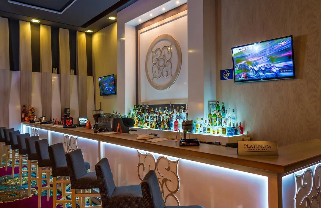 Platinum Hotel & Casino-1