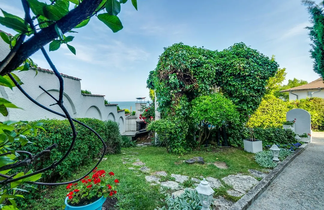 Villa White Dove-1