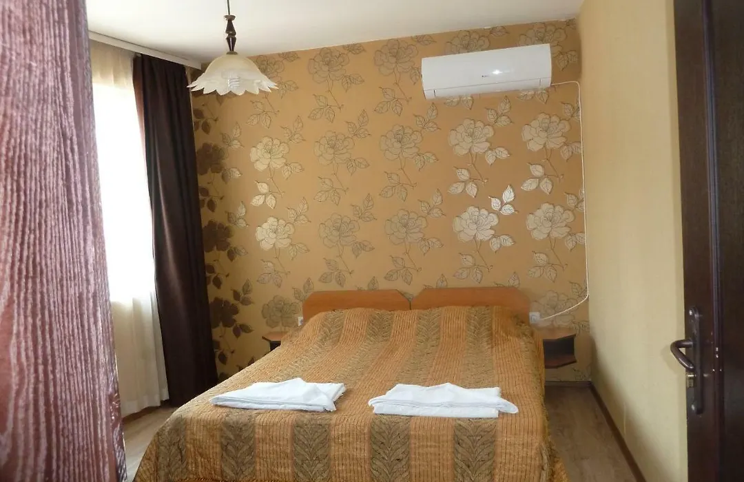 Tarnovski Dom Guest Rooms-1