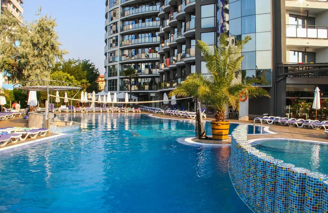 Smartline Meridian Hotel-1