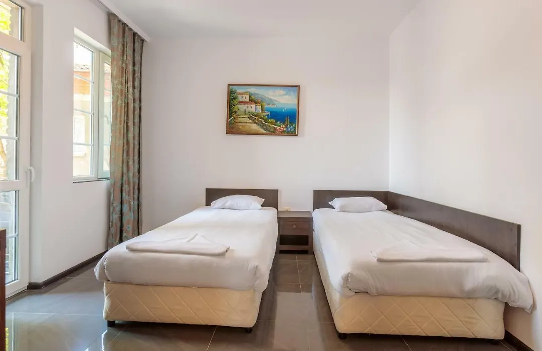 Seaside Guest Rooms-1
