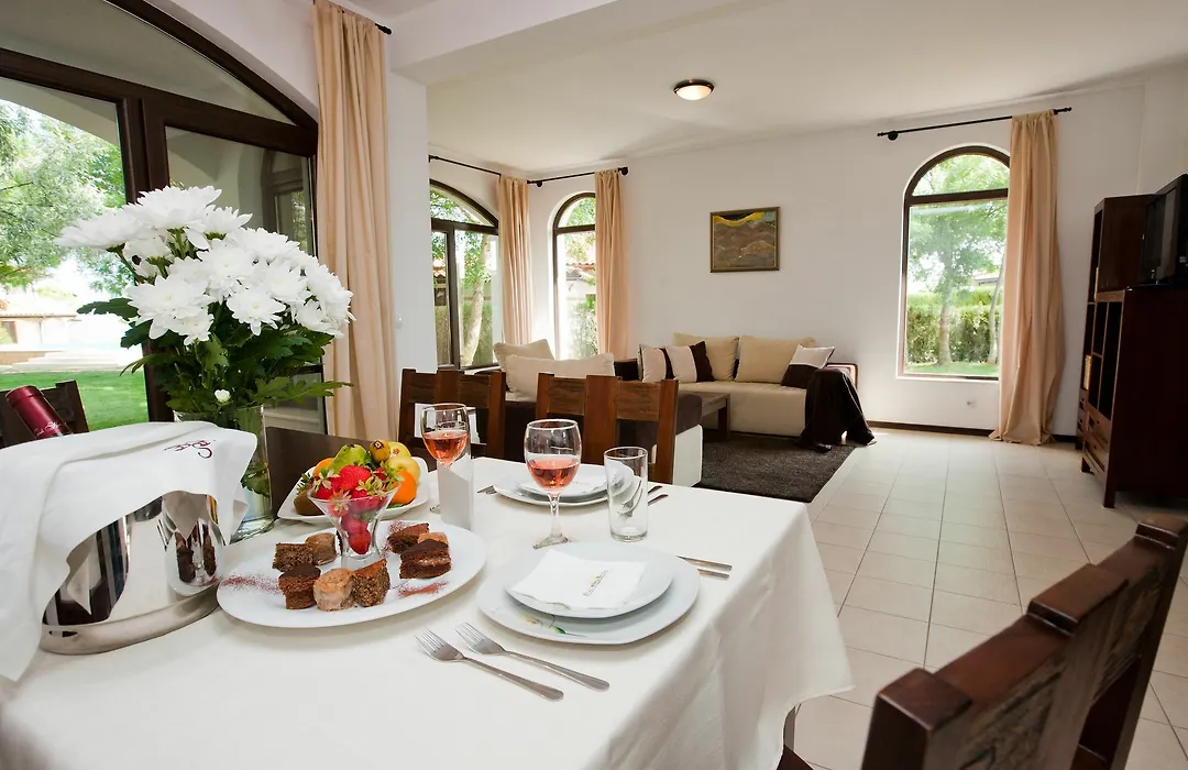 Blacksearama Club Residence-1