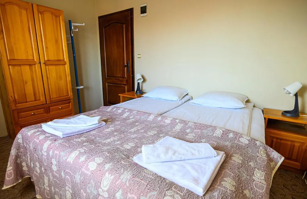 Family Hotel Chichin-1