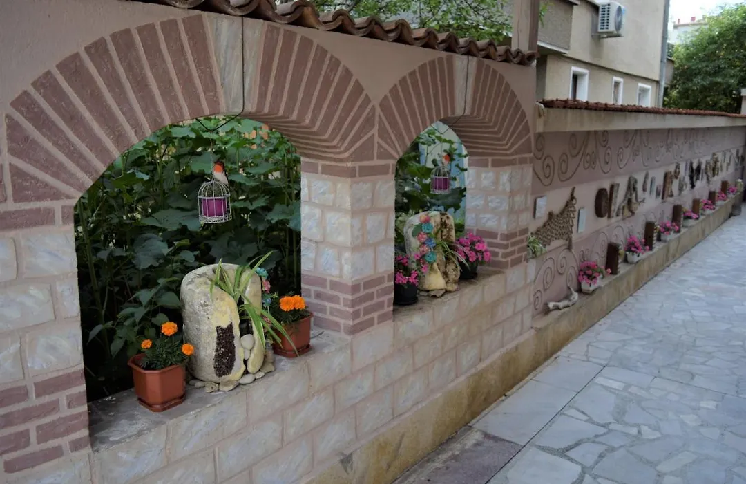 Guest House Gloria-1
