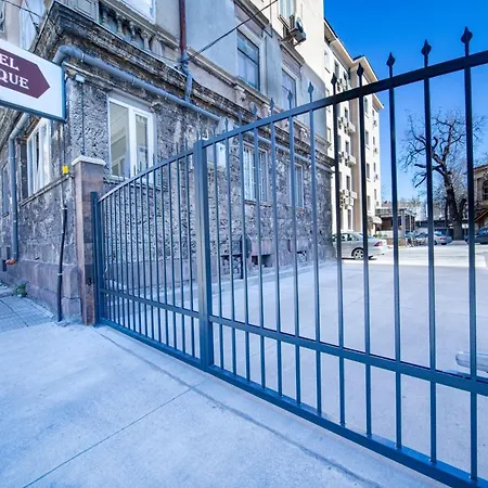 Hotel Antique - Free Private Parking-2